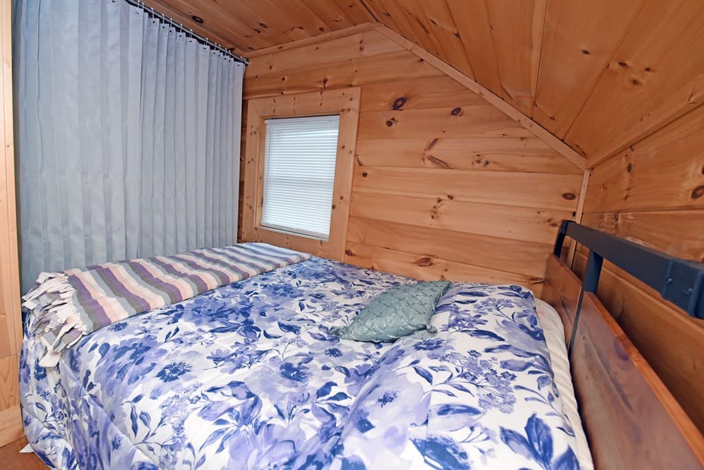 742 Hillcrest Drive, Mccaysville GA 30555 - Photo