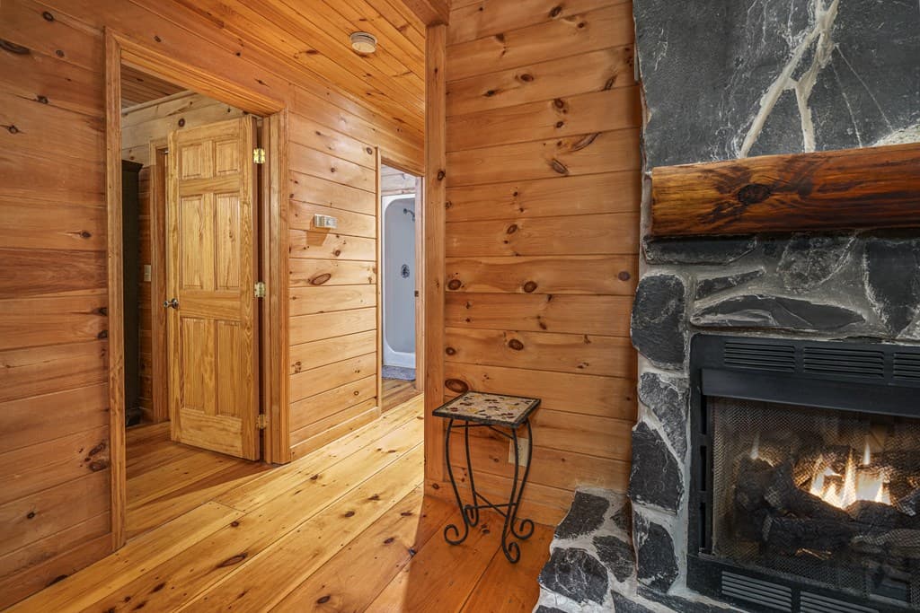 211 Red Oak Forest Lane, Murphy NC 28906 - Photo