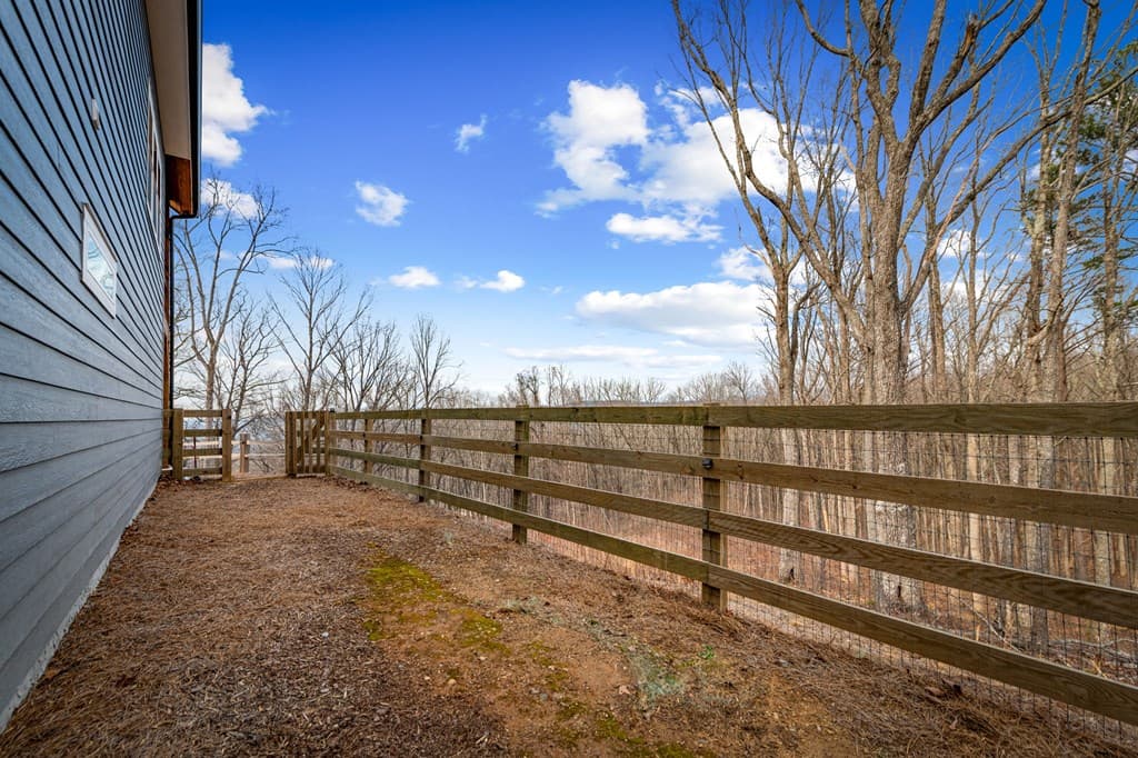 1016 Twisted Oak Road, Talking Rock GA 30175 - Photo
