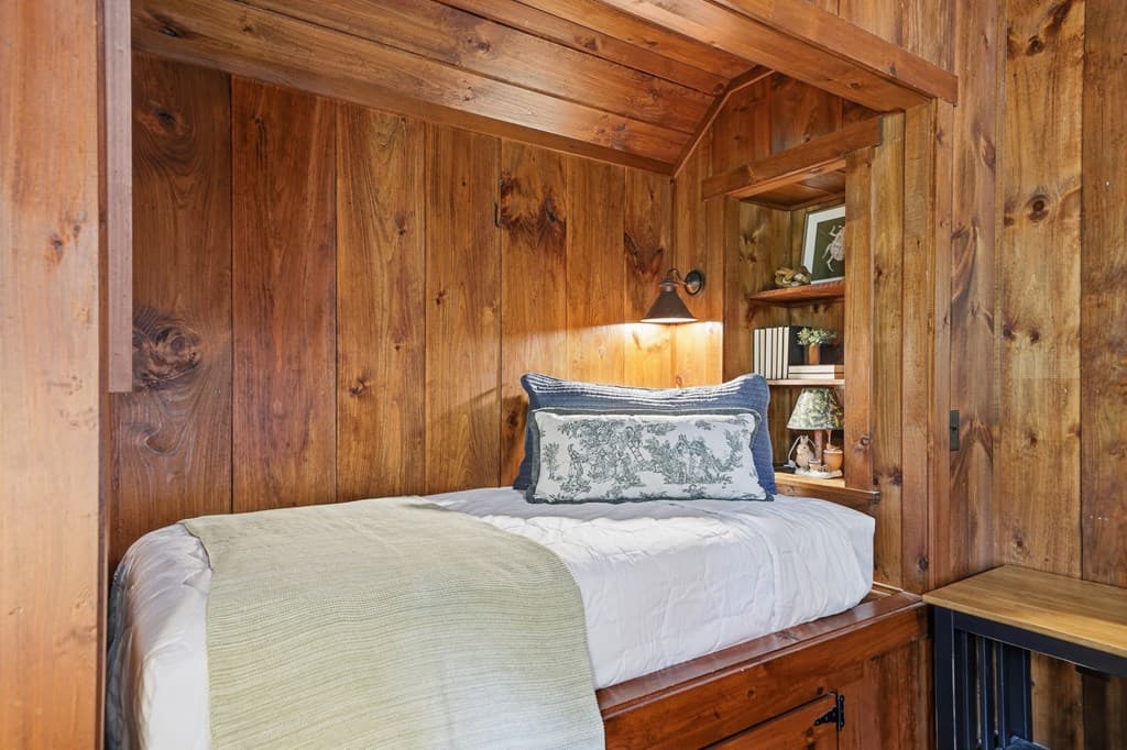 965 Bell Road, Mineral Bluff GA 30559 - Photo
