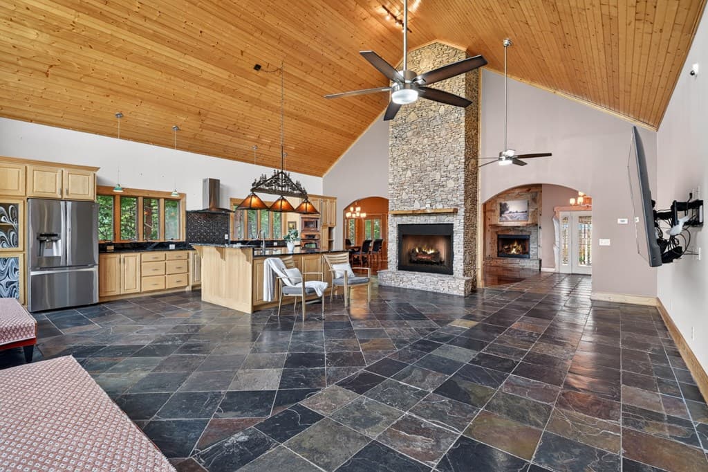 762 Pettit Ridge Road, Ellijay GA 30536 - Photo