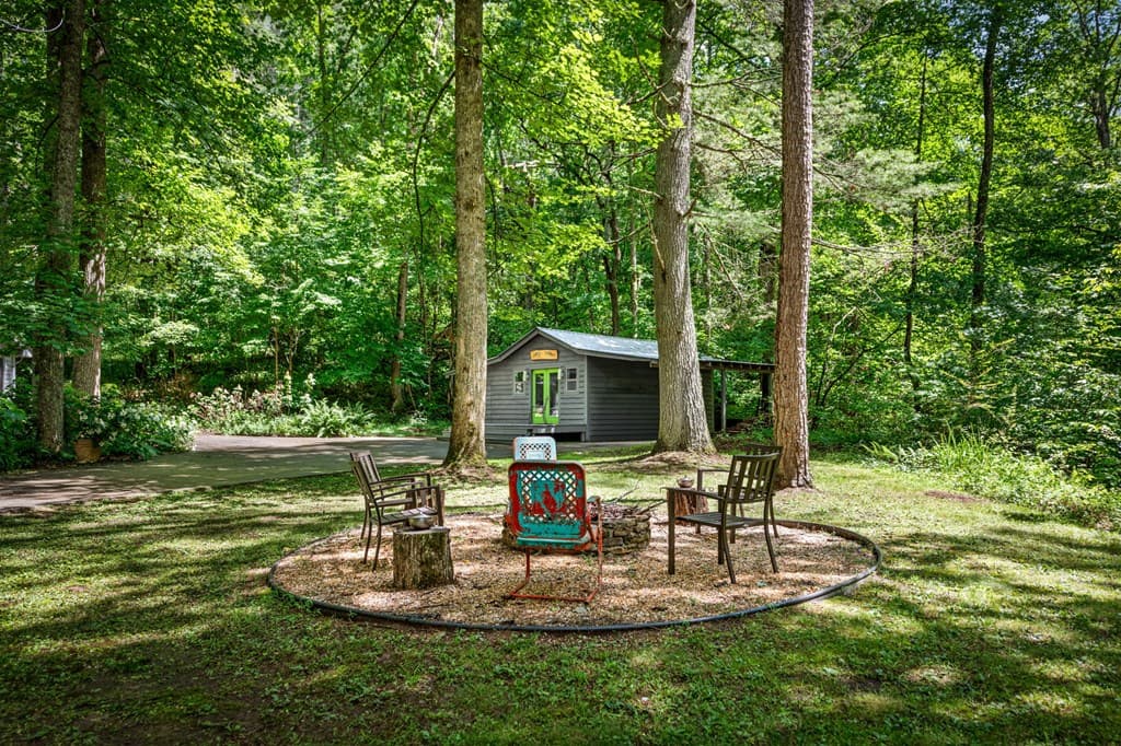 2977 Hwy 2, Blue Ridge GA 30513 - Photo