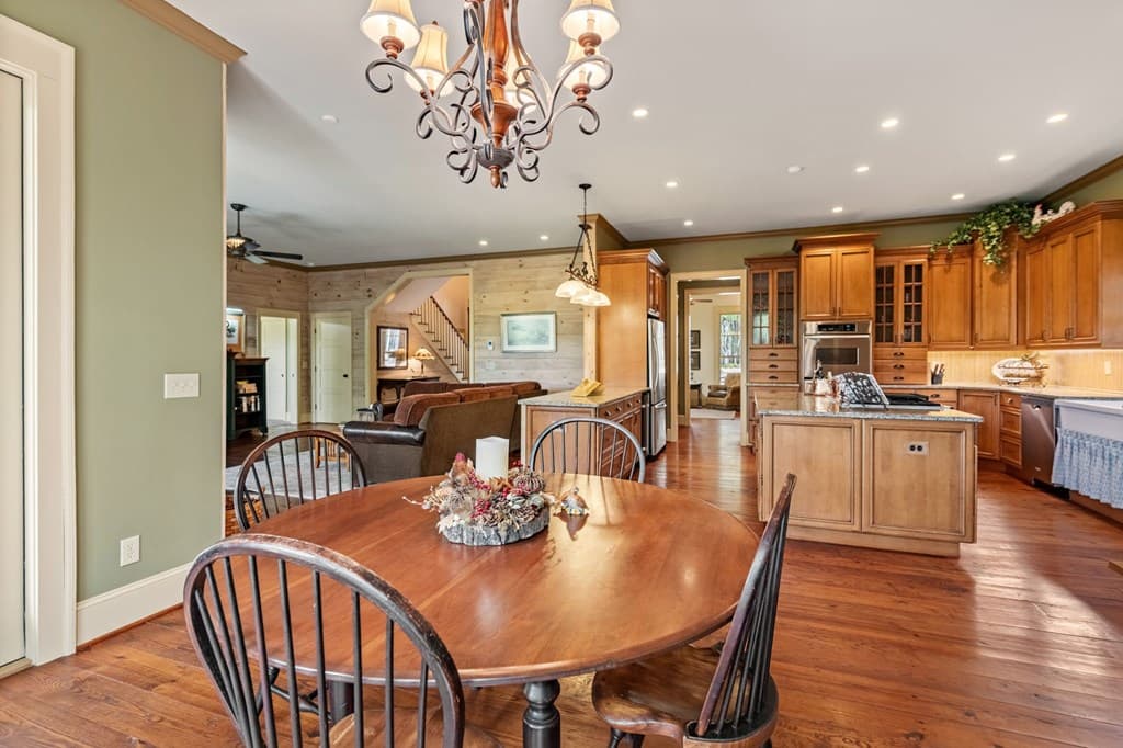 245 Old Anderson Creek, Ellijay GA 30536 - Photo