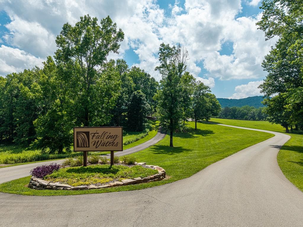 1252 Mountainside Parkway, Ellijay GA 30536 - Photo