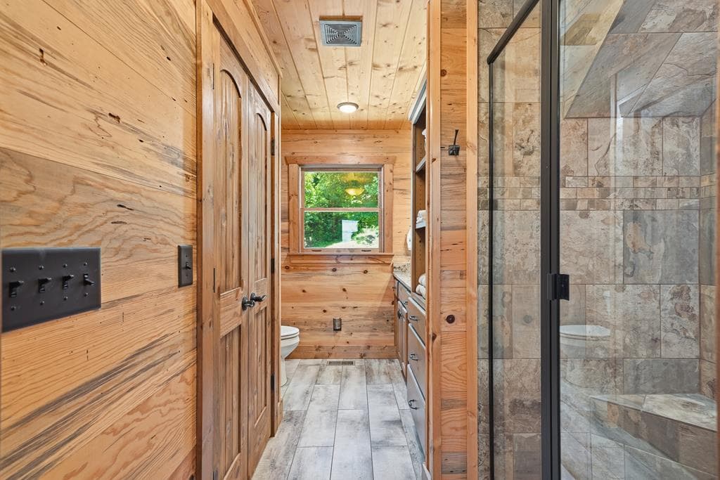 1252 Mountainside Parkway, Ellijay GA 30536 - Photo