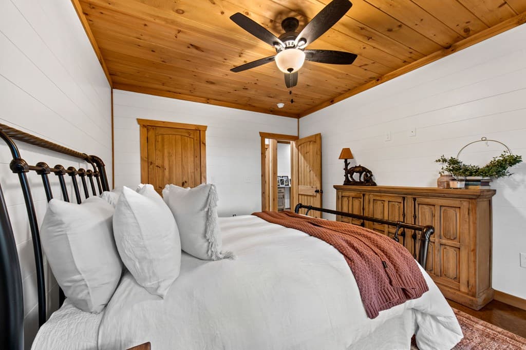 241 Wolf Creek Mountain Road, Mineral Bluff GA 30559 - Photo
