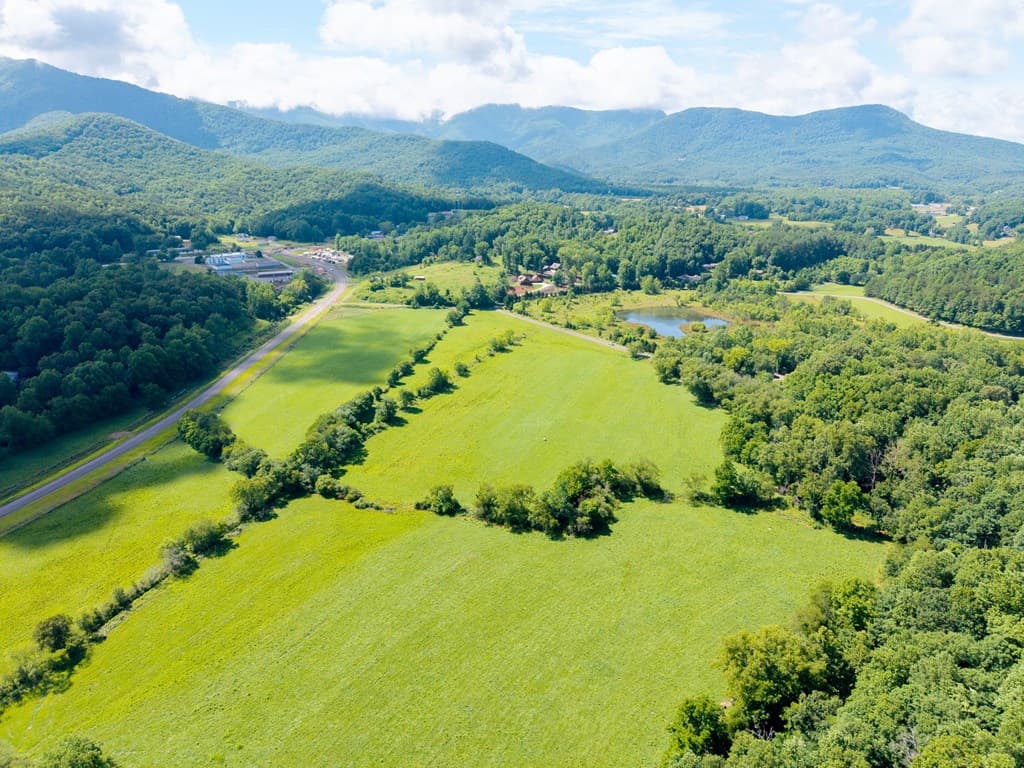 5875 Brasstown Creek Est, Young Harris GA 30582 - Photo