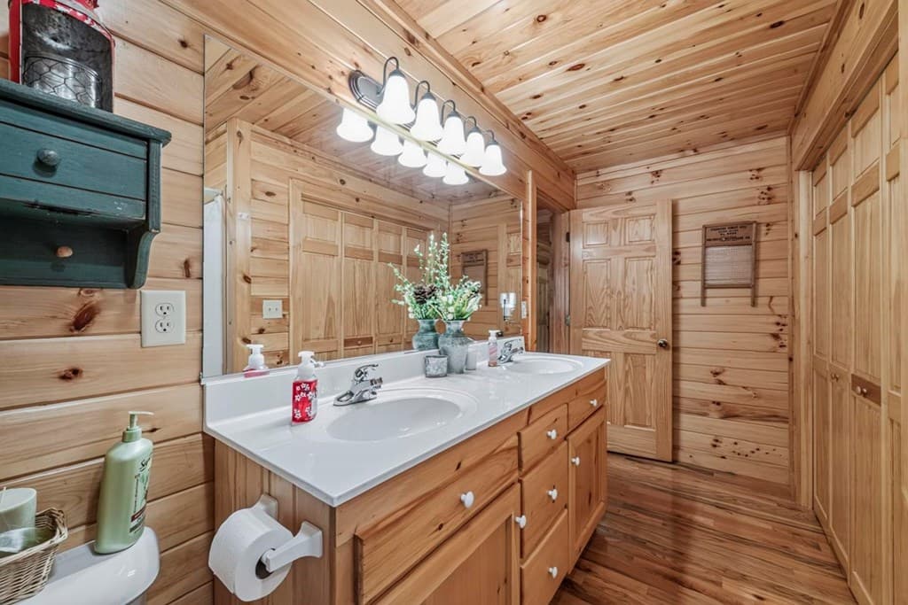 115 Lakota Trail, Blue Ridge GA 30513 - Photo