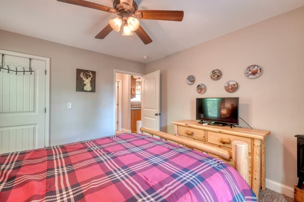 2270 Valley View Drive, Hiawassee GA 30546 - Photo