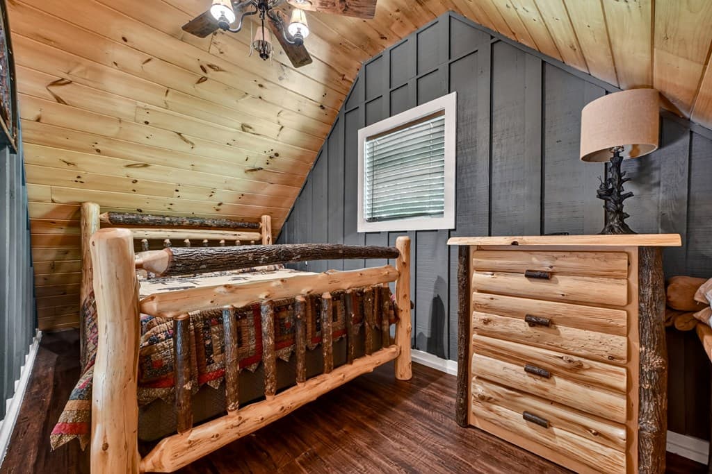 373 Barnes Creek Drive, Ellijay GA 30540 - Photo