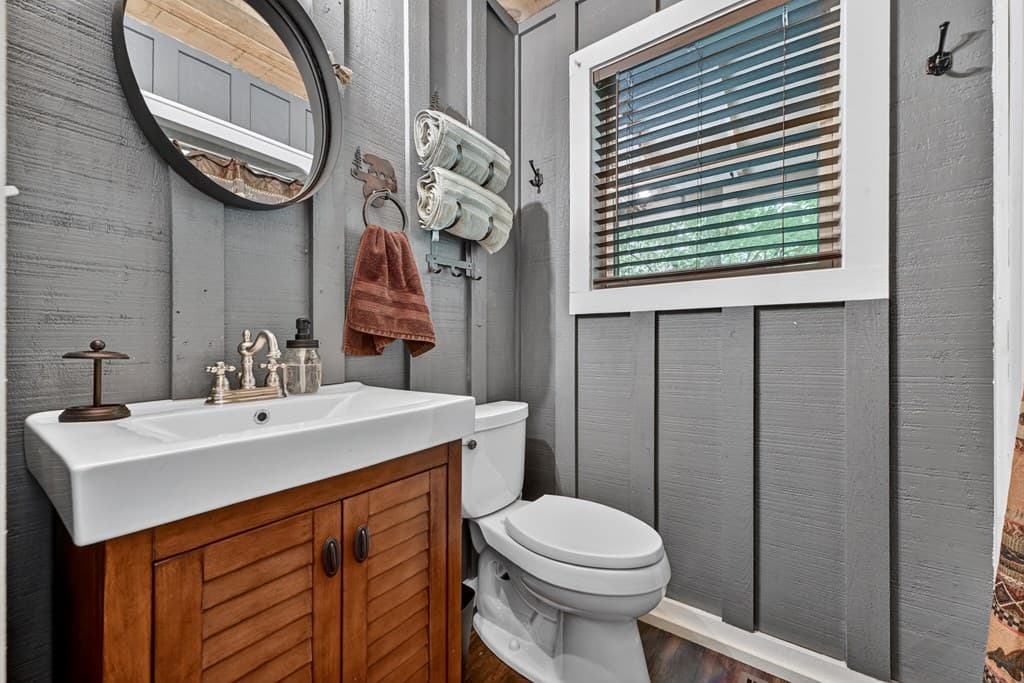 373 Barnes Creek Drive, Ellijay GA 30540 - Photo