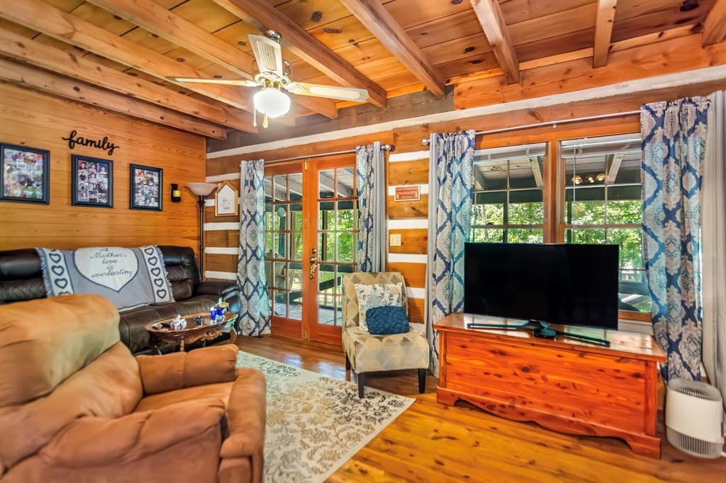 111 Laurel Trail, Blue Ridge GA 30513 - Photo