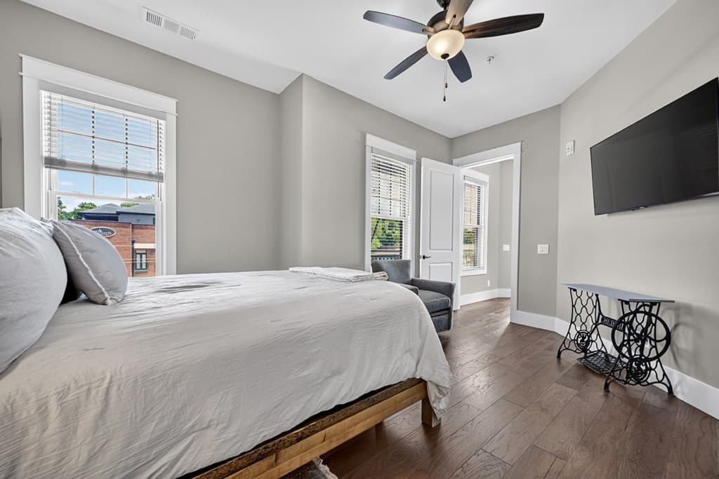 116 W Main Street, Blue Ridge GA 30513 - Photo