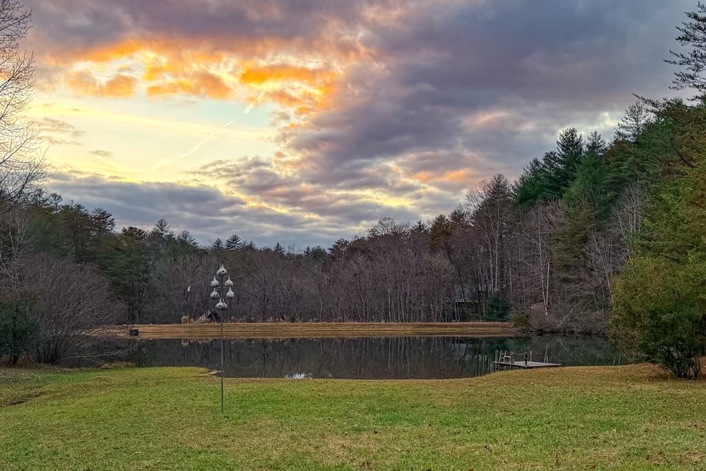 850 Mountain Lake Circle, Blue Ridge GA 30513 - Photo