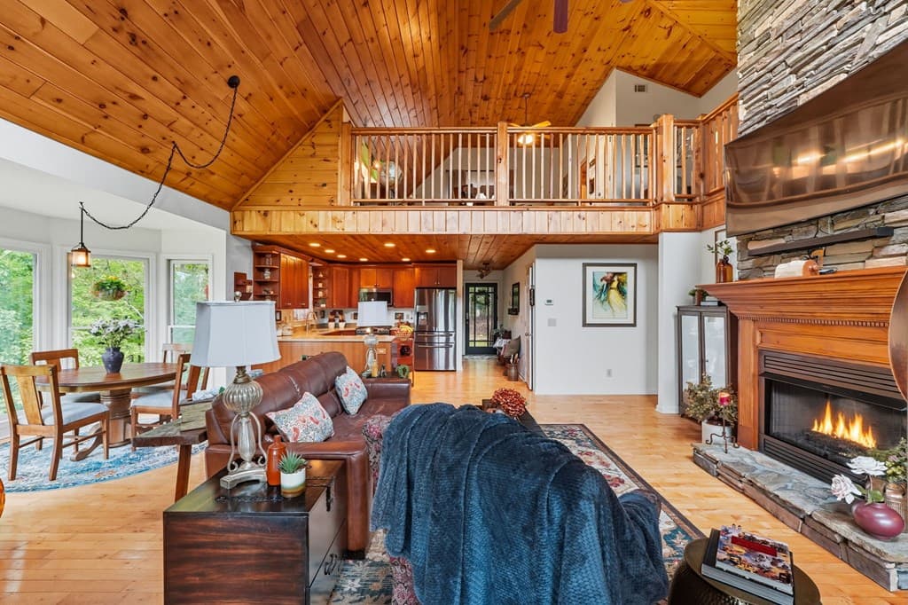 650 Myna Drive, Ellijay GA 30540 - Photo