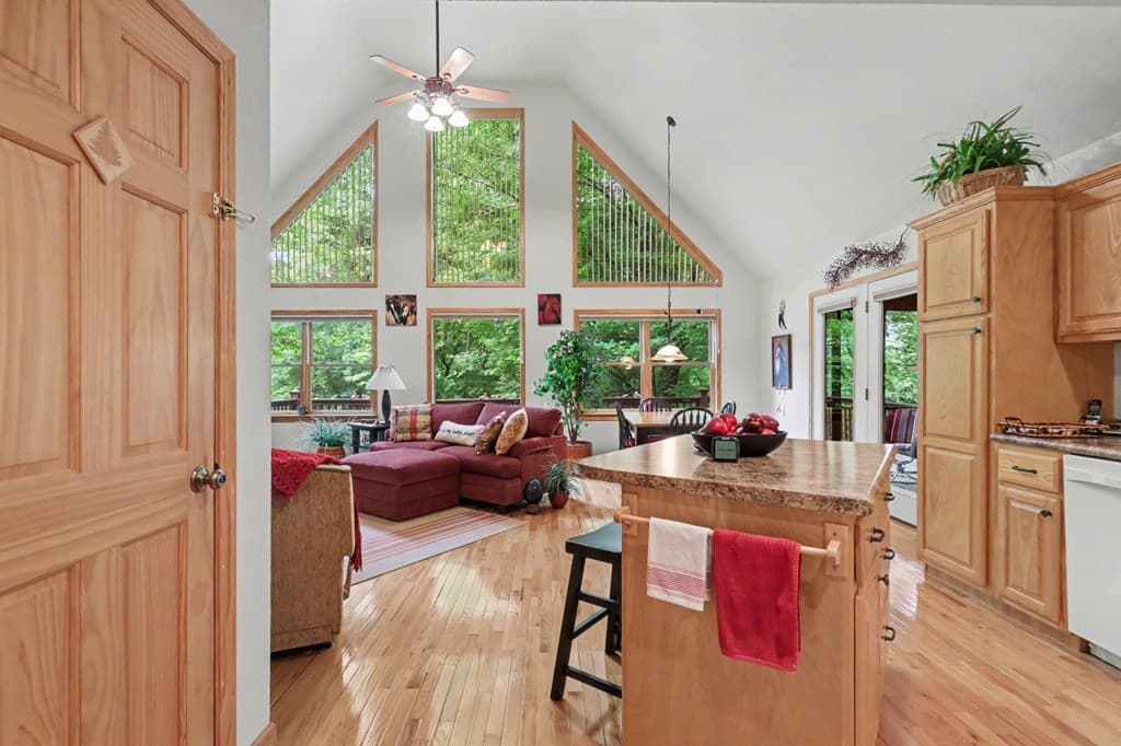 71 Lawrence Drive, Murphy NC 28906 - Photo