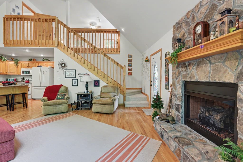 71 Lawrence Drive, Murphy NC 28906 - Photo