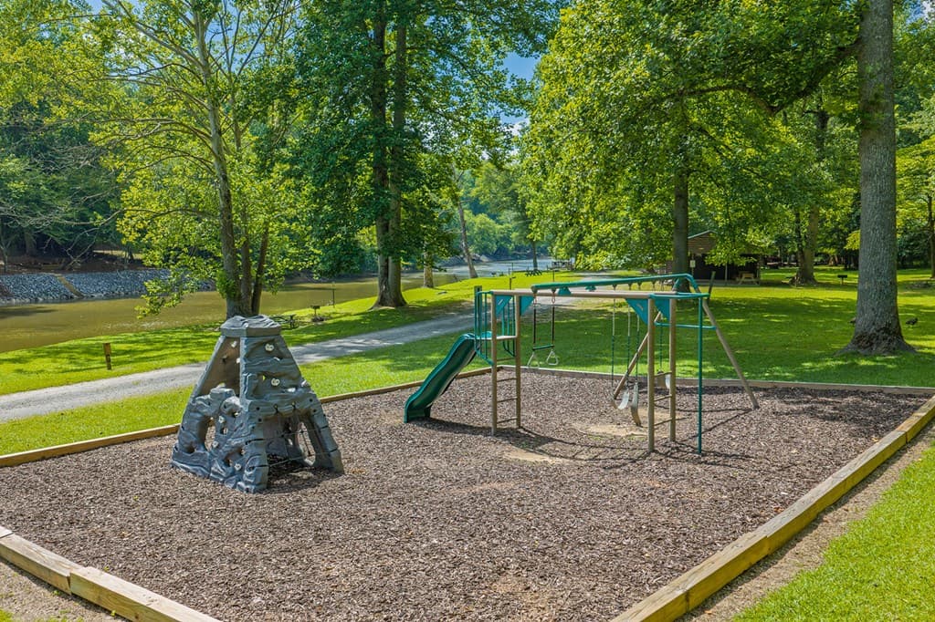 109 Edgewater Drive, Ellijay GA 30540 - Photo