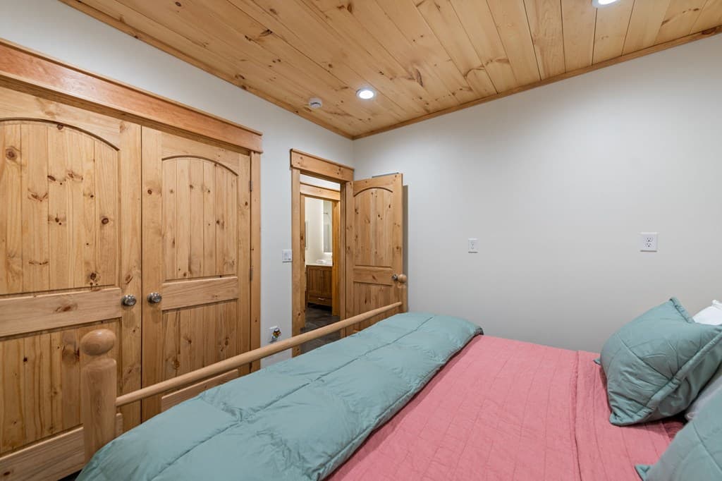 2634 Mountain Tops Road, Blue Ridge GA 30513 - Photo