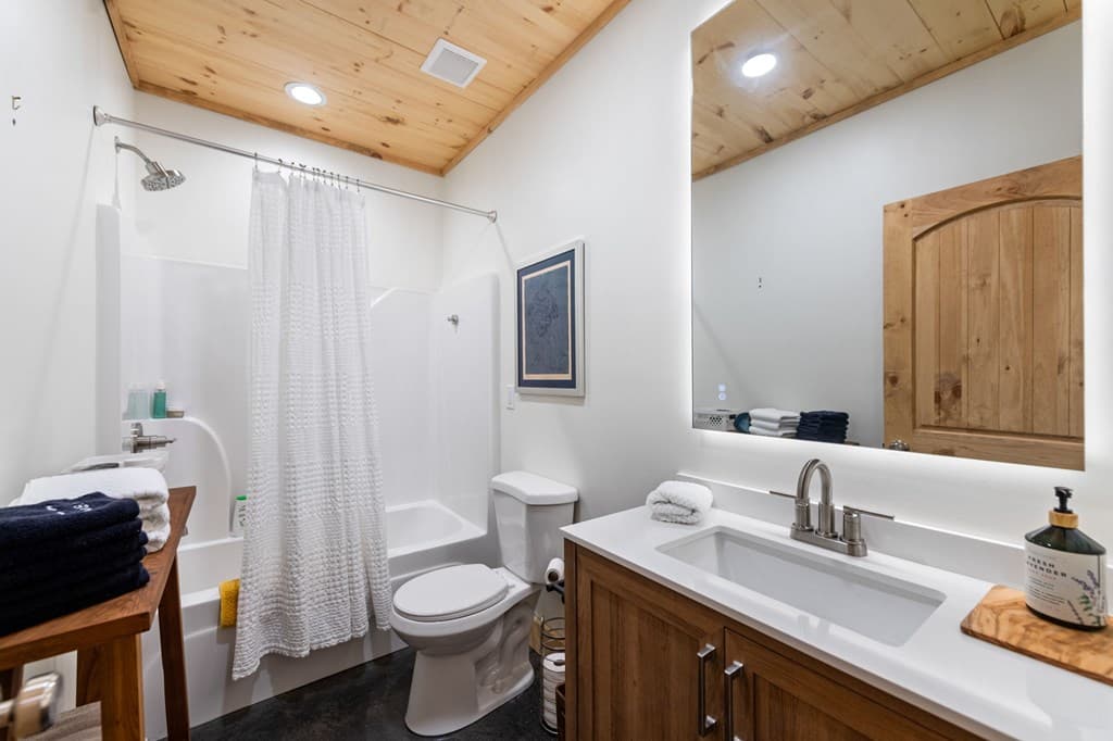 2634 Mountain Tops Road, Blue Ridge GA 30513 - Photo