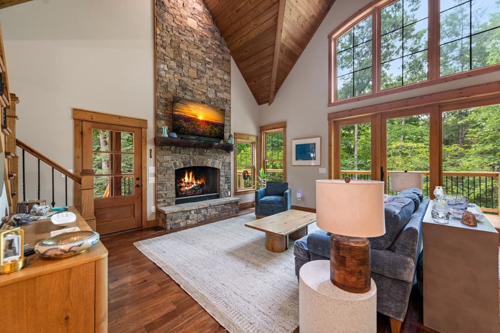 2634 Mountain Tops Road, Blue Ridge GA 30513 - Photo