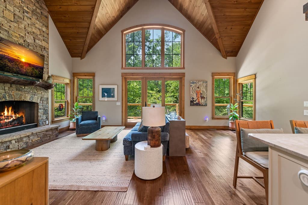 2634 Mountain Tops Road, Blue Ridge GA 30513 - Photo