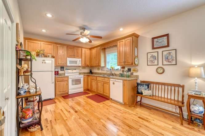 200 Gold Leaf Lane, Murphy NC 28906 - Photo