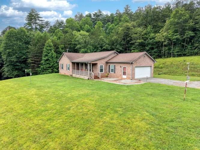 200 Gold Leaf Lane, Murphy NC 28906 - Photo
