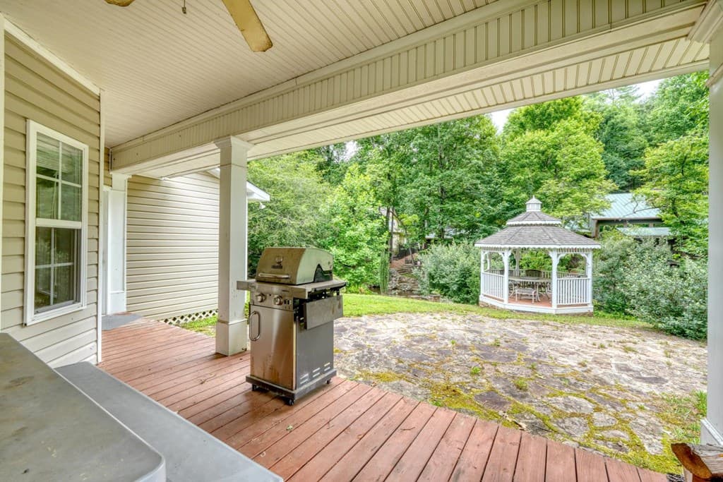 2187 Big Pine Drive, Hiawassee GA 30546 - Photo
