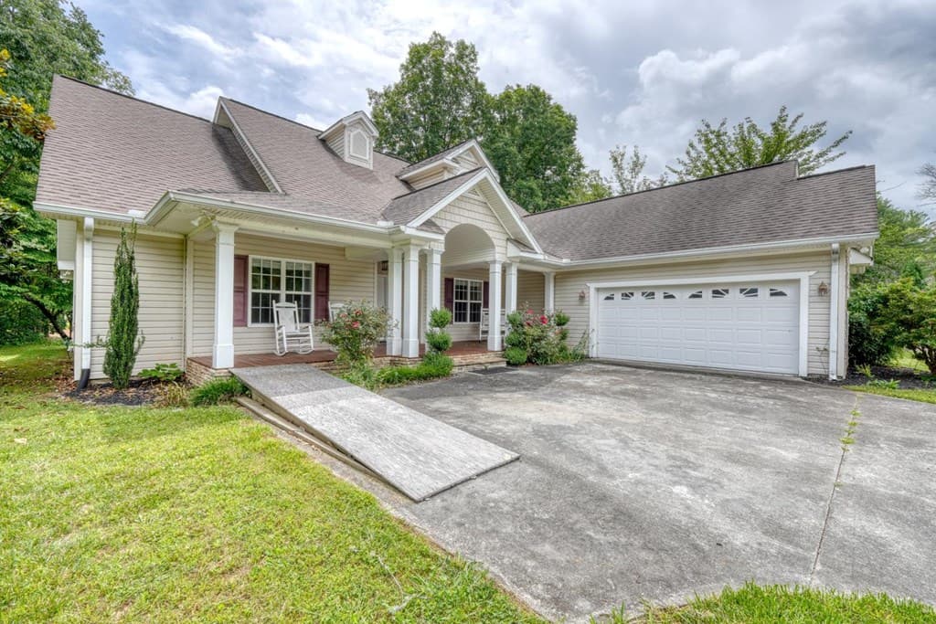 2187 Big Pine Drive, Hiawassee GA 30546 - Photo