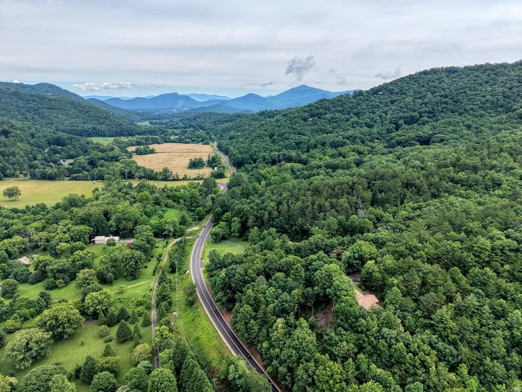 2228 Walls Mountain Road, Hiawassee GA 30546 - Photo