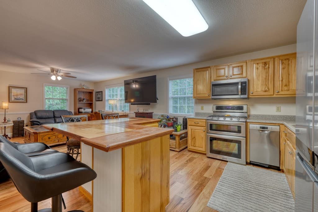 2228 Walls Mountain Road, Hiawassee GA 30546 - Photo