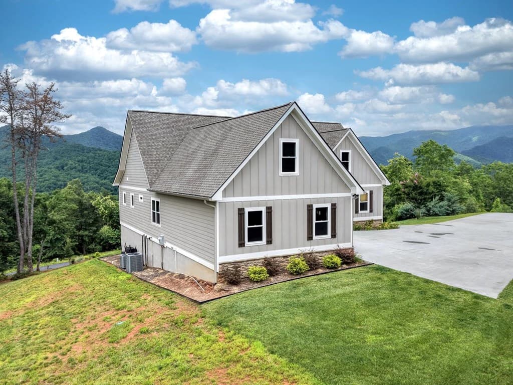 2368 Haven Heights Road, Hiawassee GA 30546 - Photo