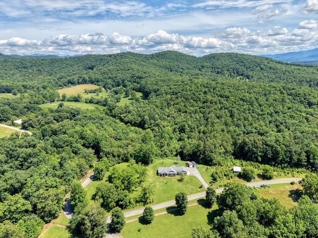 314 Winchester Cove Road, Hayesville NC 28904 - Photo