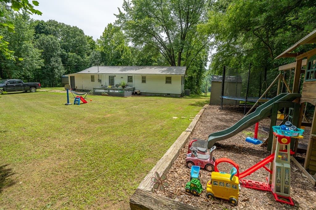 147 Lance Cove Road, Hayesville SC 29804 - Photo