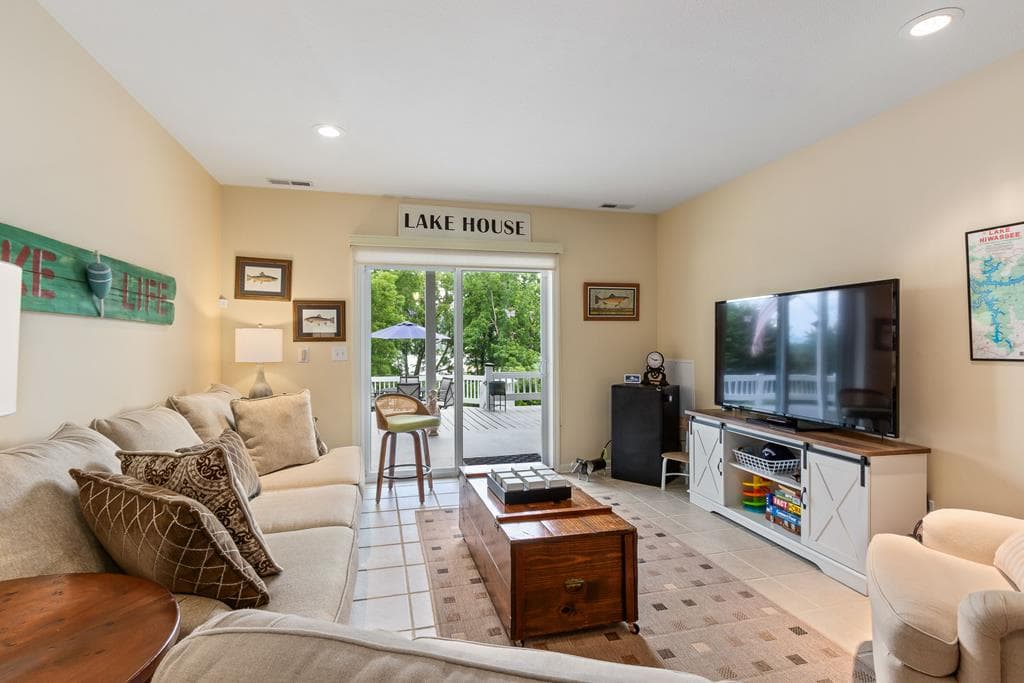1938 Lakeview Summit Drive, Young Harris GA 30582 - Photo
