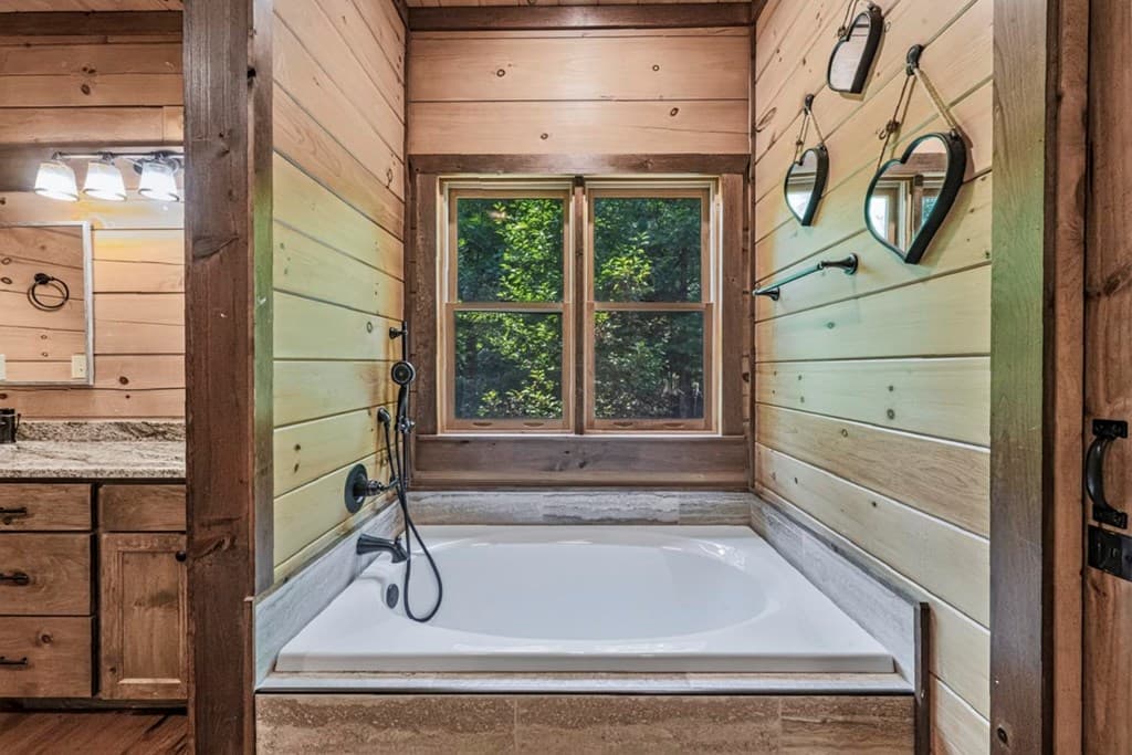 605 Toccoa Preserve Lane, Blue Ridge GA 30513 - Photo