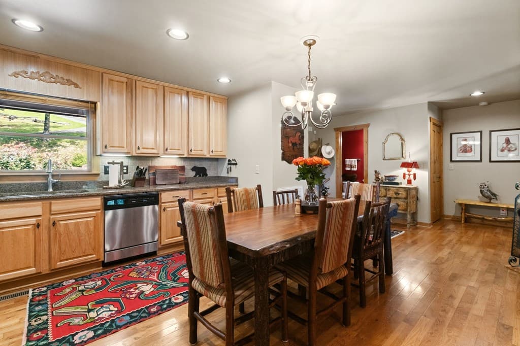 175 Leisure Drive, Ellijay GA 30536 - Photo
