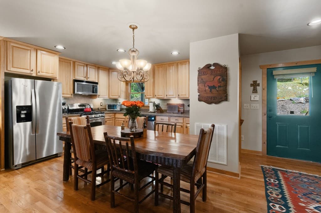 175 Leisure Drive, Ellijay GA 30536 - Photo