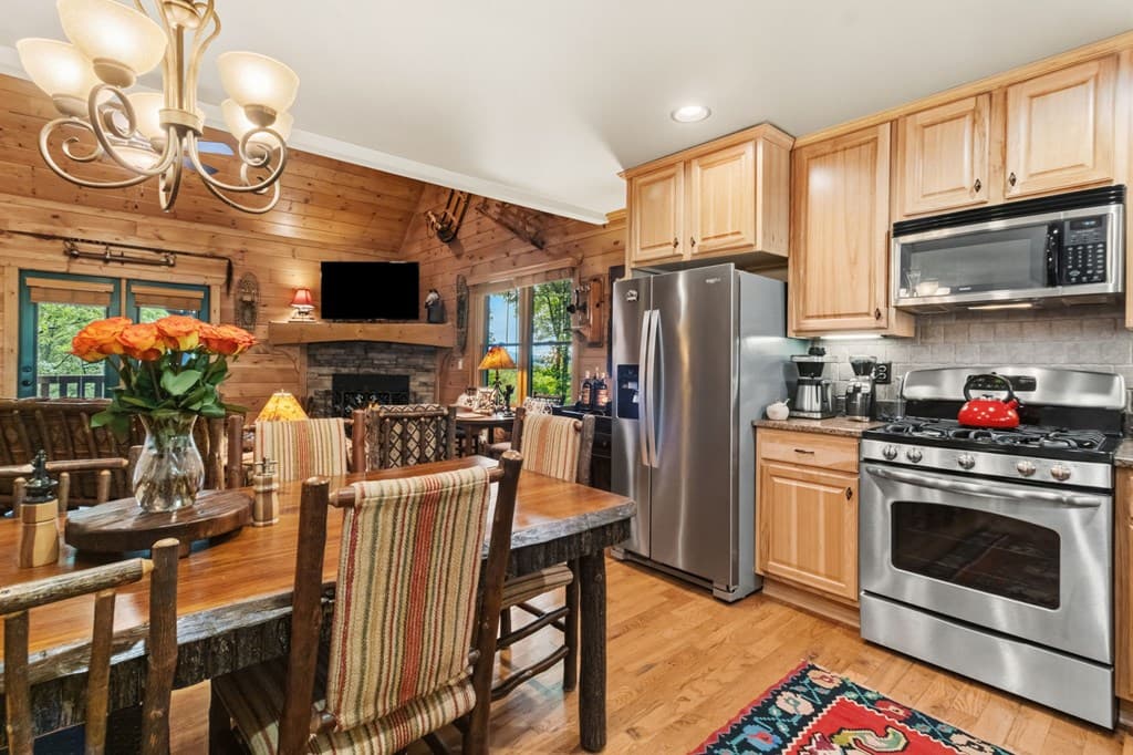 175 Leisure Drive, Ellijay GA 30536 - Photo