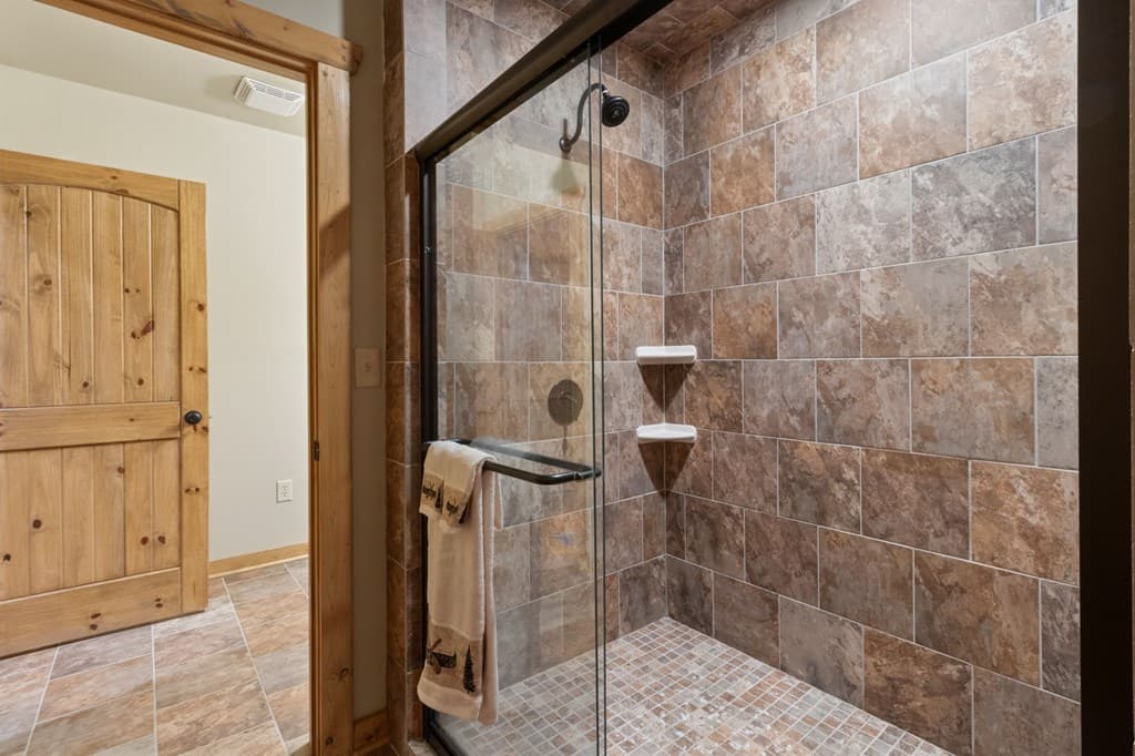 175 Leisure Drive, Ellijay GA 30536 - Photo