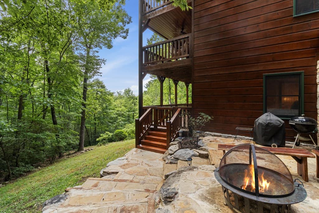 175 Leisure Drive, Ellijay GA 30536 - Photo