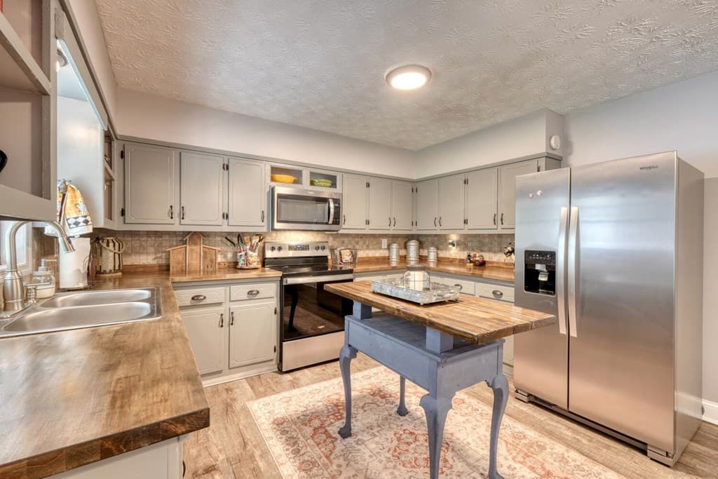 399 Pack Creek Road, Blue Ridge GA 30513 - Photo