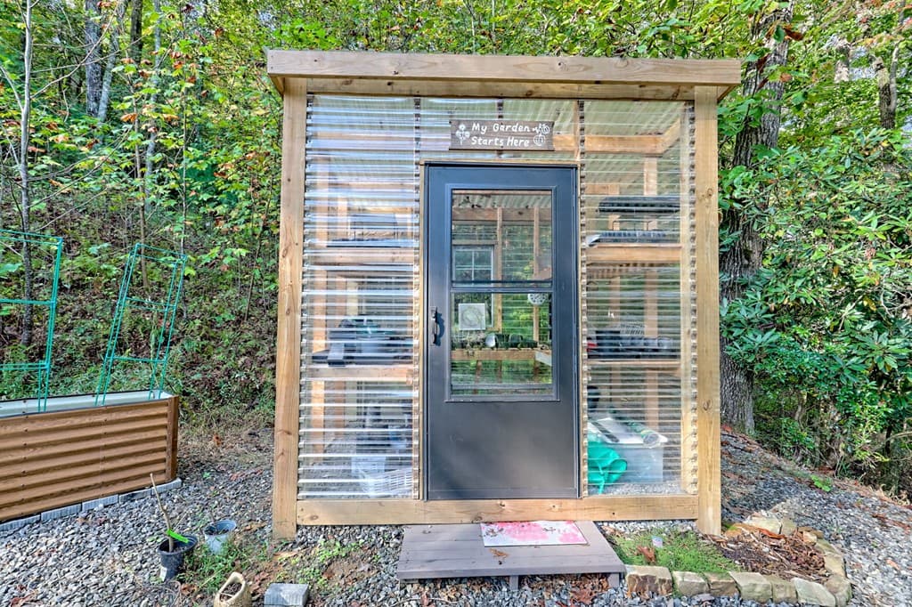 206 Peckerwood Road, Hayesville NC 28904 - Photo