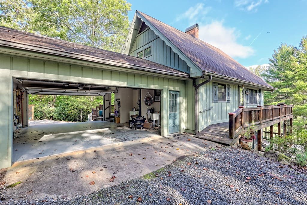 206 Peckerwood Road, Hayesville NC 28904 - Photo