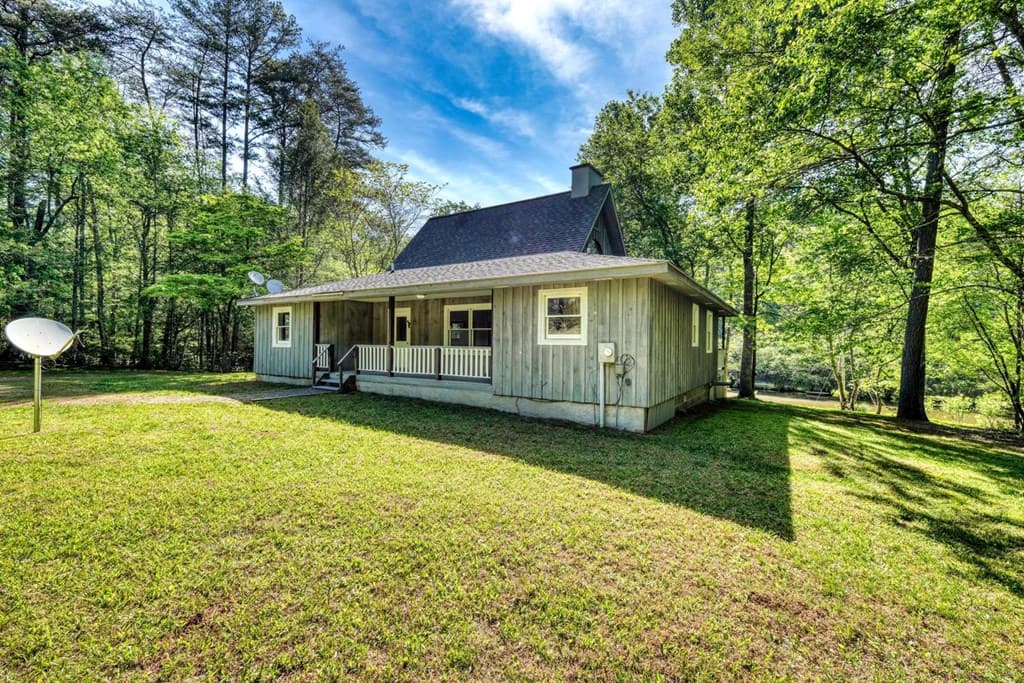 1493 Greasy Creek Road, Brasstown NC 28902 - Photo