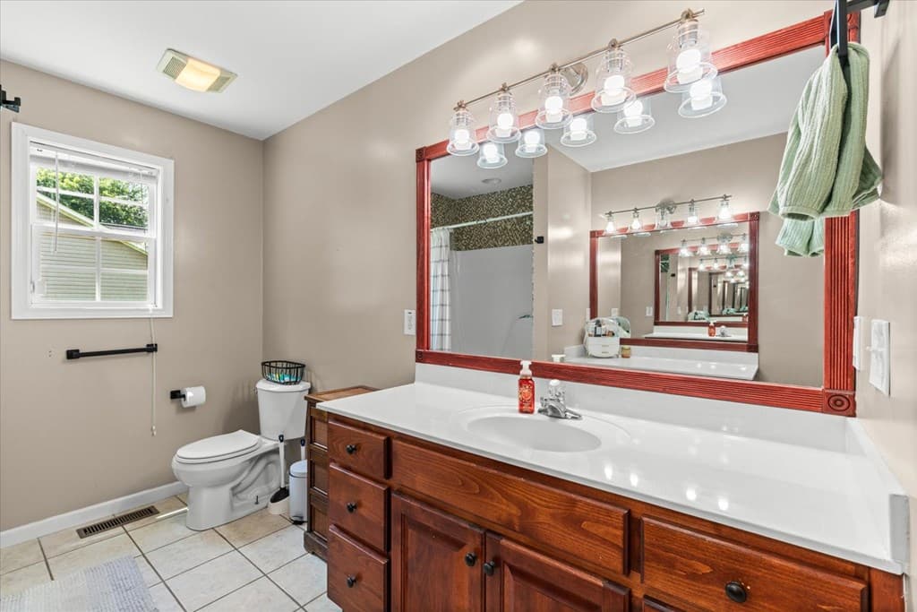 132 9th Avenue, Chatsworth GA 30705 - Photo