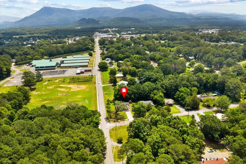 132 9th Avenue, Chatsworth GA 30705 - Photo