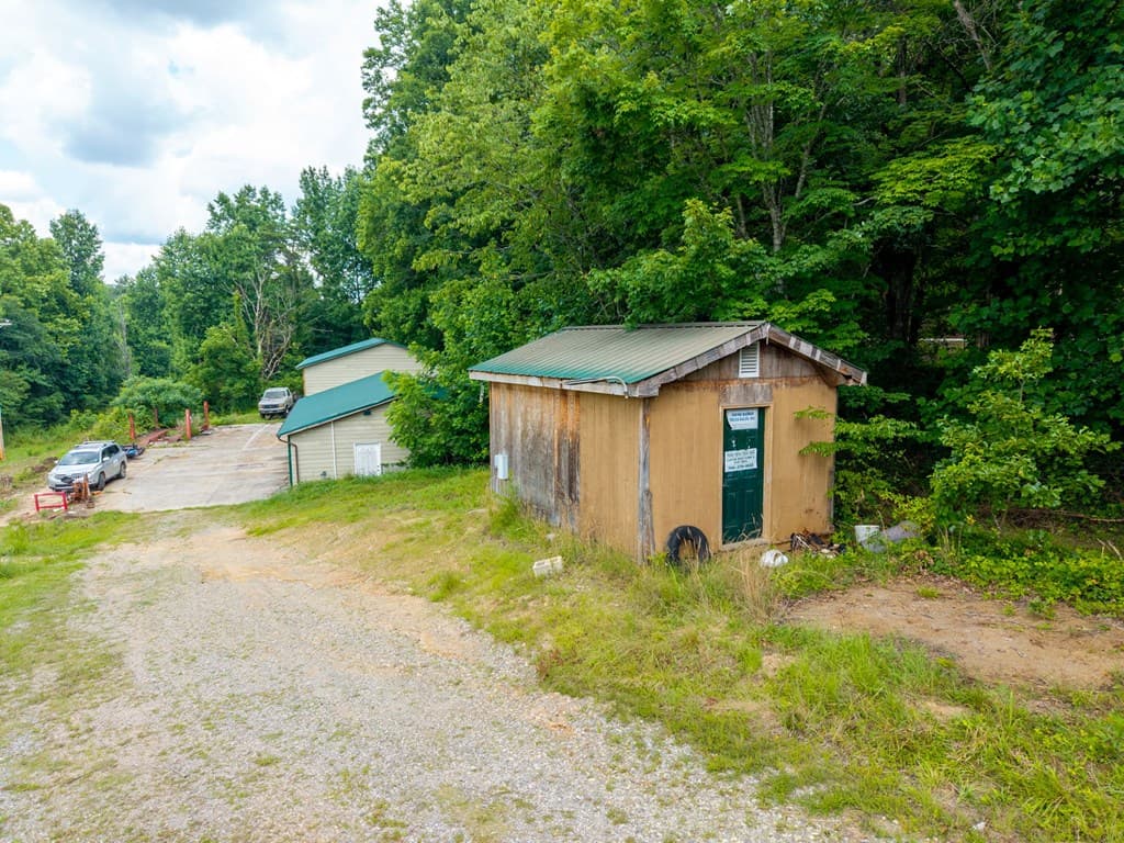 905 State Hwy 66, Young Harris GA 30582 - Photo