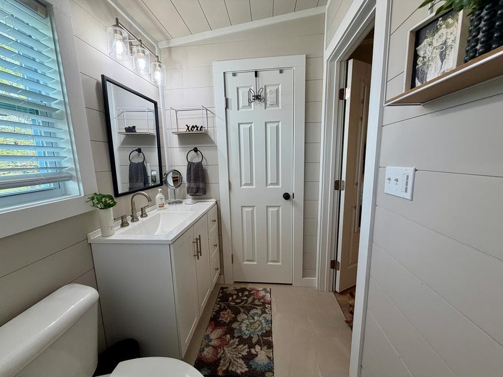610 E Second Street, Blue Ridge GA 30513 - Photo